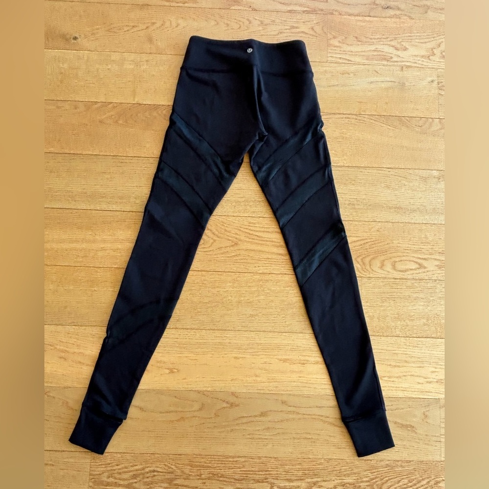 Lululemon Wunder Under , never worn, like new condition